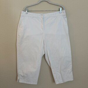 Karen Scott White Capri Pants